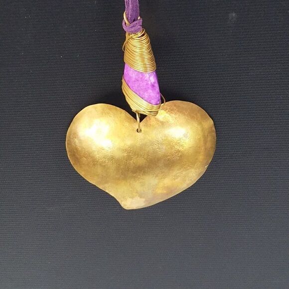 Oversized Brass Heart Wire Wrapped Purple Stone Statement Necklace Signed VTG - Picture 2 of 11